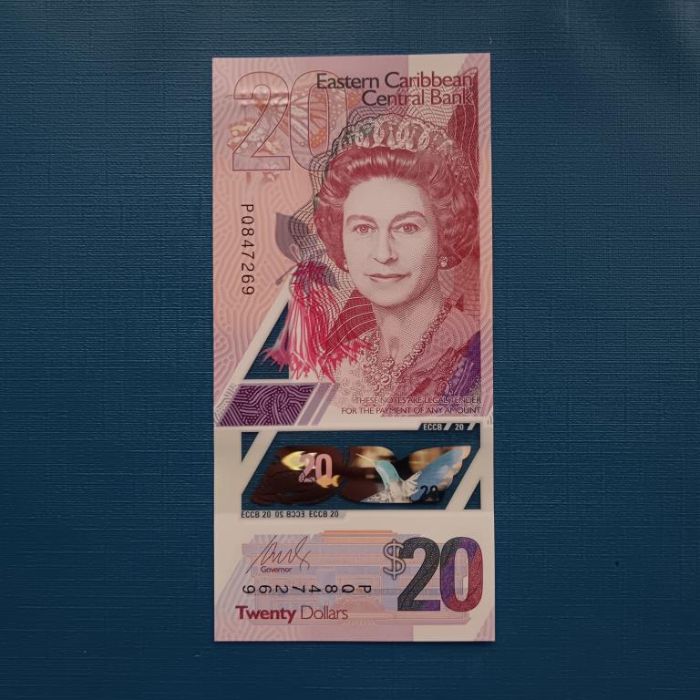 Восточные карибы 20 долларов 2019 год  Пресс альбом 6
