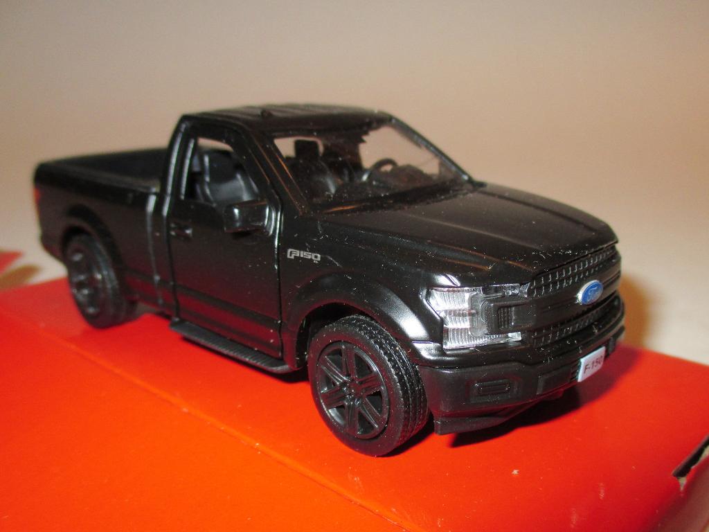 модель авто Ford F-150 / Форд Ф-150 (MOBICARO) Читайте описание !!!