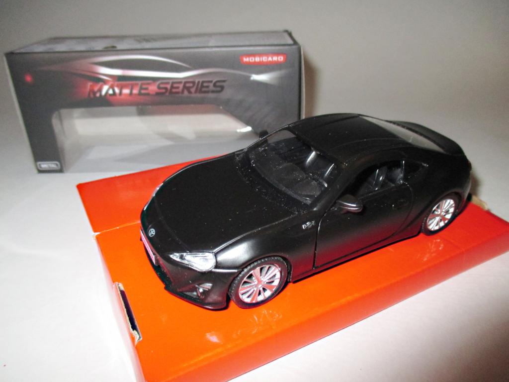 модель авто Toyota GT 86 / Тойота ГТ 86 (MOBICARO) Читайте описание !!!
