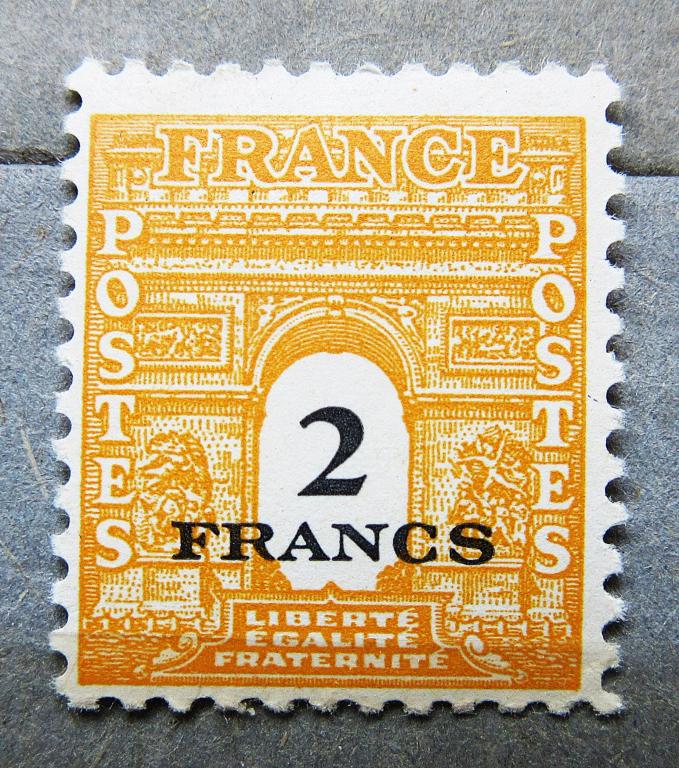 Франция 1945 г. Архитектура Париж Триумфальная арка 1м. чист.** MNH