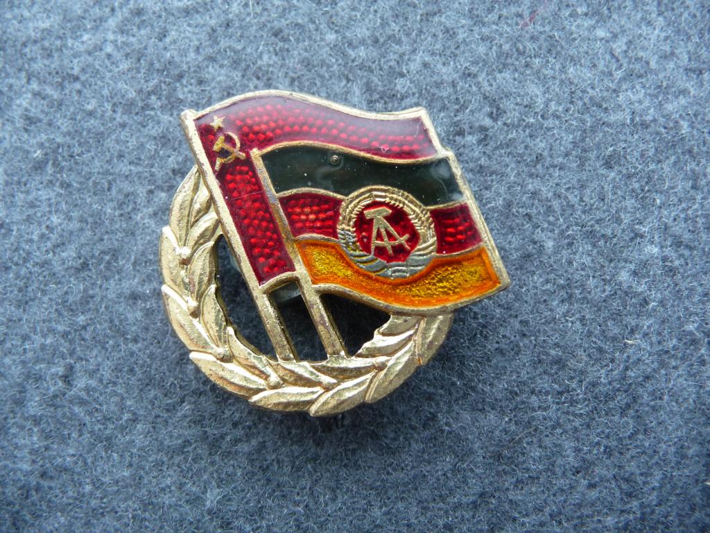 Почётный наградной знак Советско - Германского общества дружбы - Золотая степень - Тяжёлый.Нечастый.