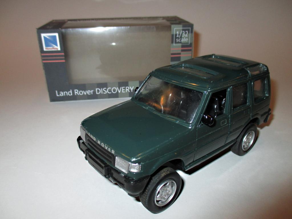 модель авто Land Rover Discovery / Ленд Ровер Дискавери (NEW RAY) Читайте описание!!!