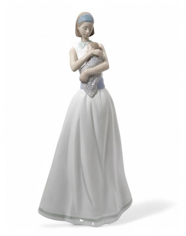 Фарфоровая фигура "Свет моей жизни". NAO by Lladro