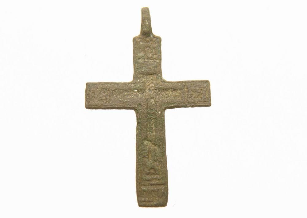 Мужской крест с изображением Голгофского креста на лицевой стороне