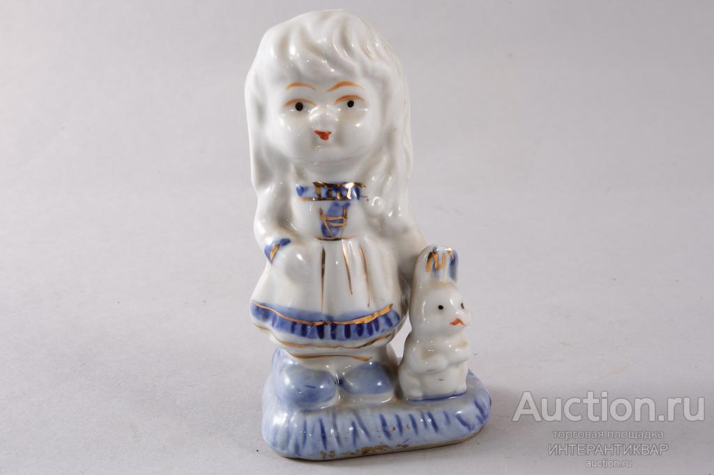 Фарфоровая статуэтка "Алиса с белым кроликом" ЗН196