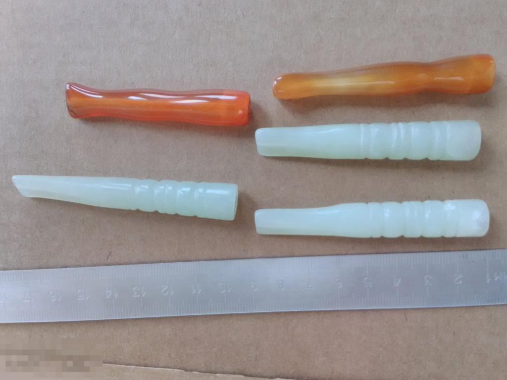 мундштук сердолик нефрит камень , Новый  . Цена за 1 шт.