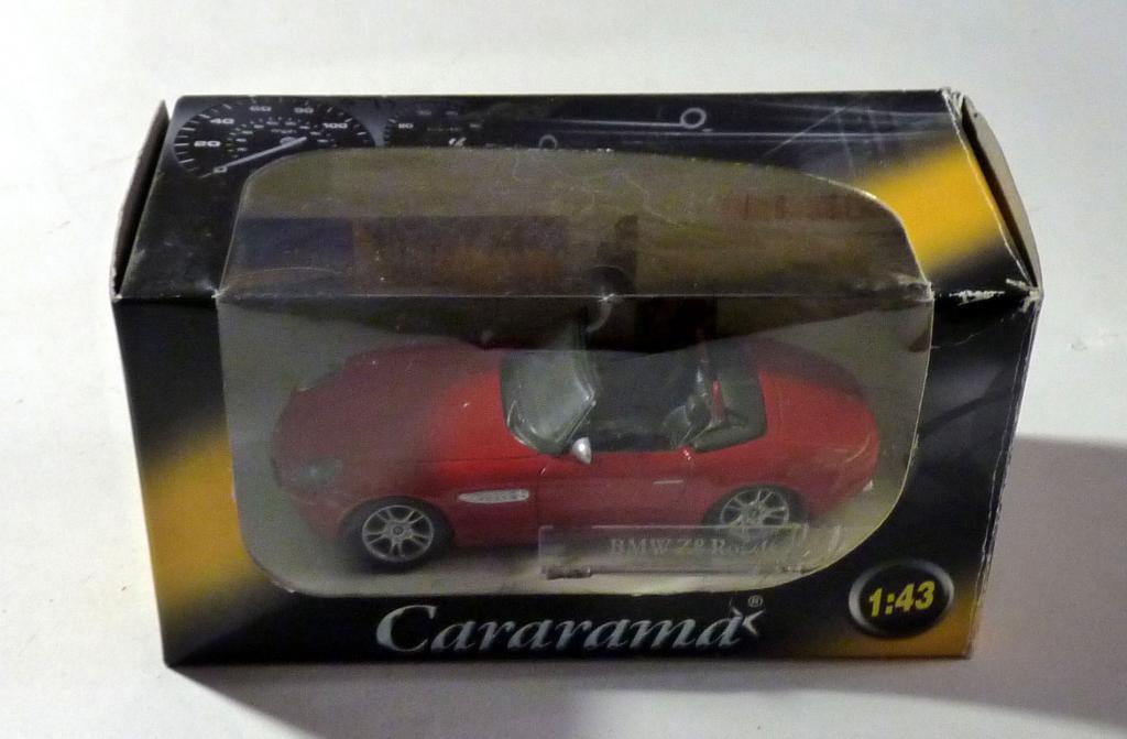 Масштабная модель BMW Z8 Roadster 1:43 Cararama в коробке