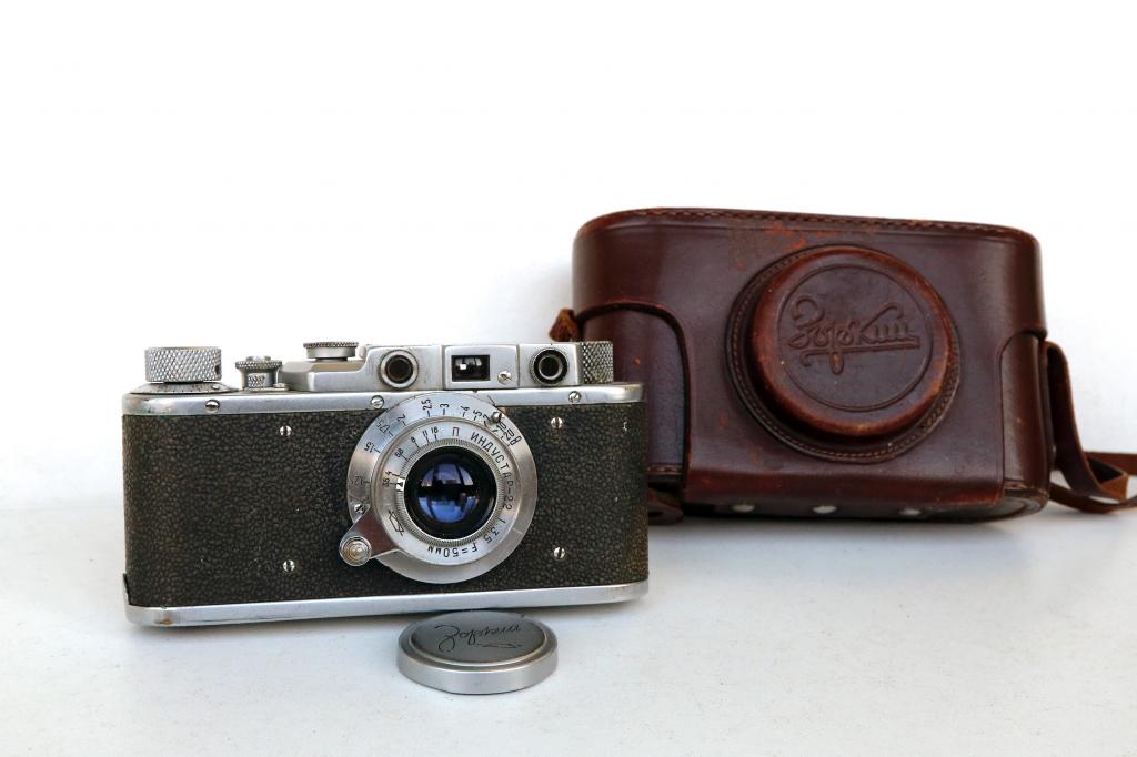 Фотоаппарат Зоркий (Zorki) Ранний 1950 г. номер 26104