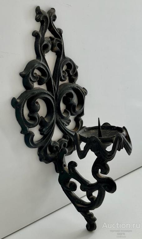 Подсвечник настенный на одну свечу, чугун, литьё, Кусинский чугунолитейный завод, СССР.