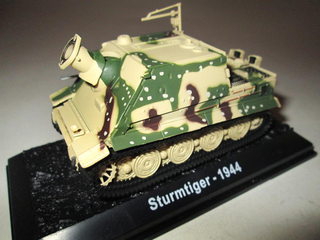 модель танк Sturmtiger 1944 / Штурмтигер (готовая 1/72) Читайте описание!!!