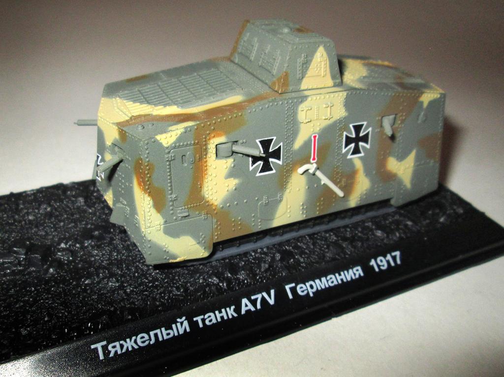 модель танк Heavy A7V 1917 Germany (готовая 1/72) Читайте описание!!!