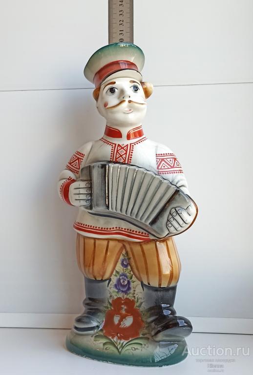 Москва Фарфоровый штоф статуэтка Гармонист парень сосуд емкость напитки русский стиль