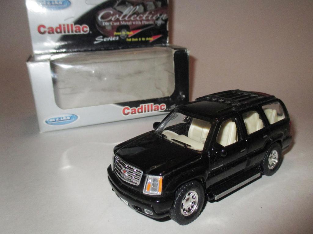 модель авто Cadillac Escalade / Кадилак Эскалейд (WELLY) Читайте описание!!!