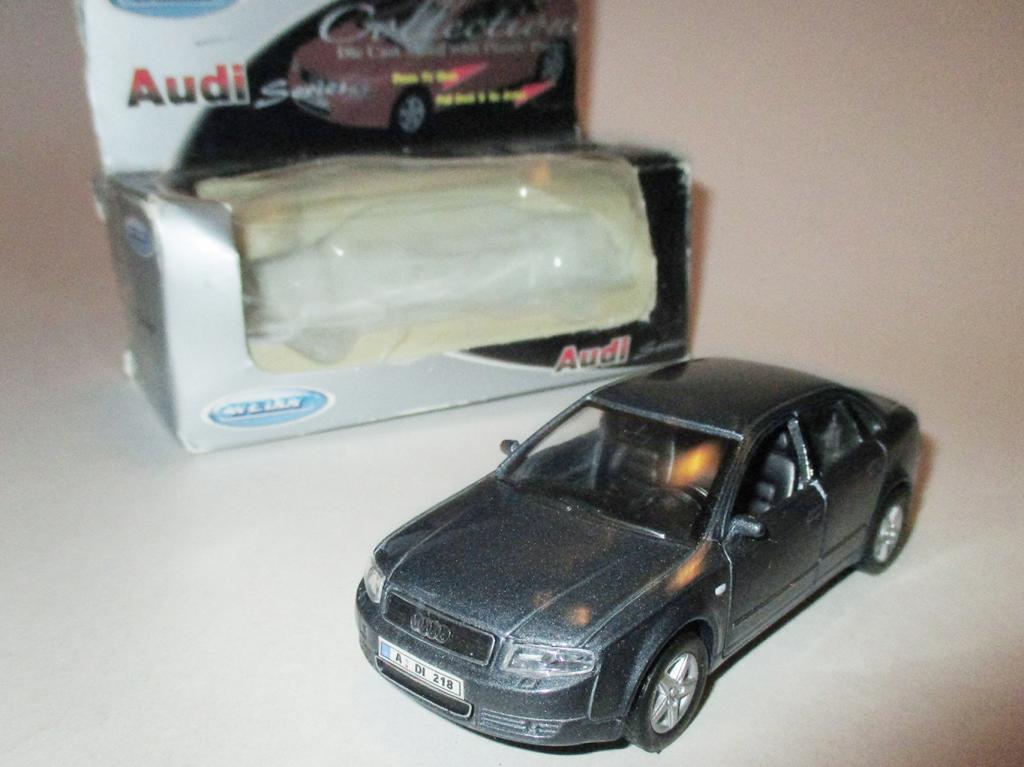 модель авто Audi A4 / Ауди А4 (WELLY) Читайте описание!!!
