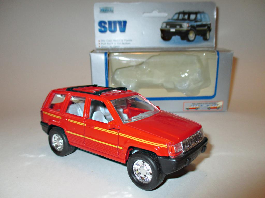 модель авто Jeep Grand Cherokee / Джип Гранд Чероки (WELLY) Читайте описание!!!