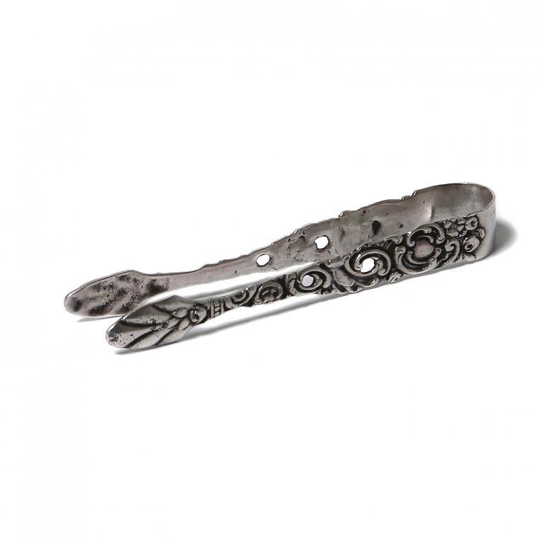 Серебряные щипцы для сахара.  Швеция, 1949 год