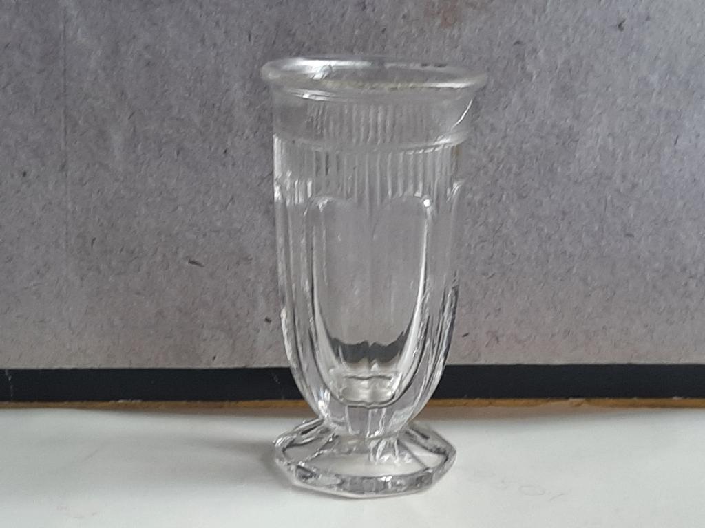 РЮМКА СТАРИННАЯ СТЕКЛО КОНЕЦ 19 В РЕДКОСТЬ