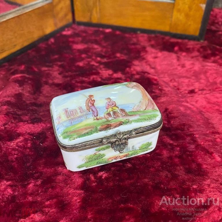 Табакерка фарфоровая Редкость! Sevres? 19 век? Ручная роспись