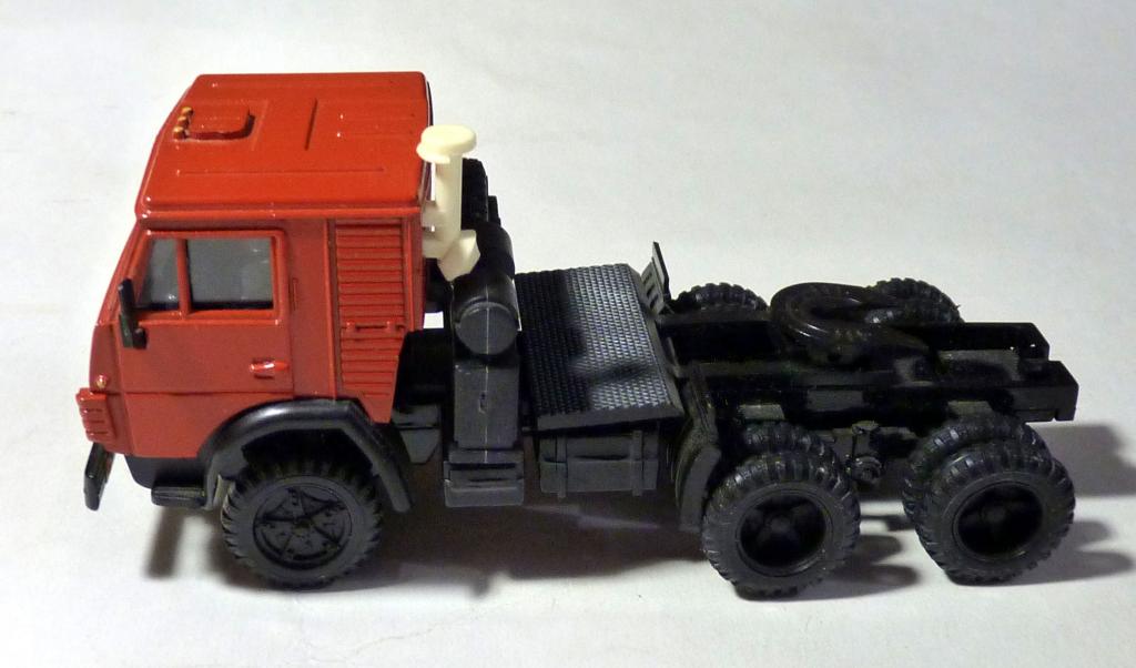 Масштабная модель Камаз-5410 тягач Элекон 1:43 в коробке Россия