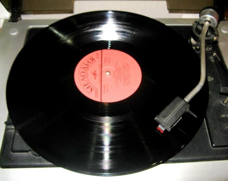 По страницам VI московского фестиваля советской джазовой музыки 2-я пластинка / Ленинградский завод