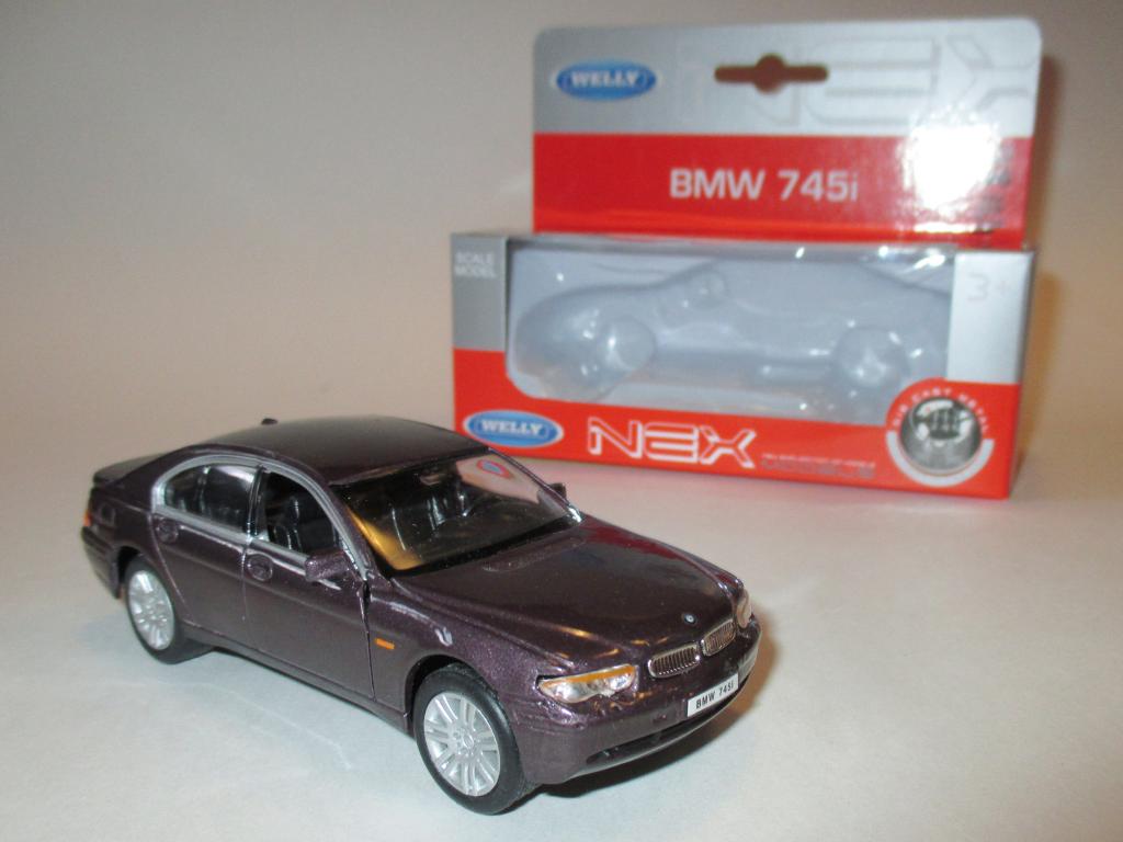модель авто BMW 745 i / БМВ 745 и (WELLY) Читайте описание!!!