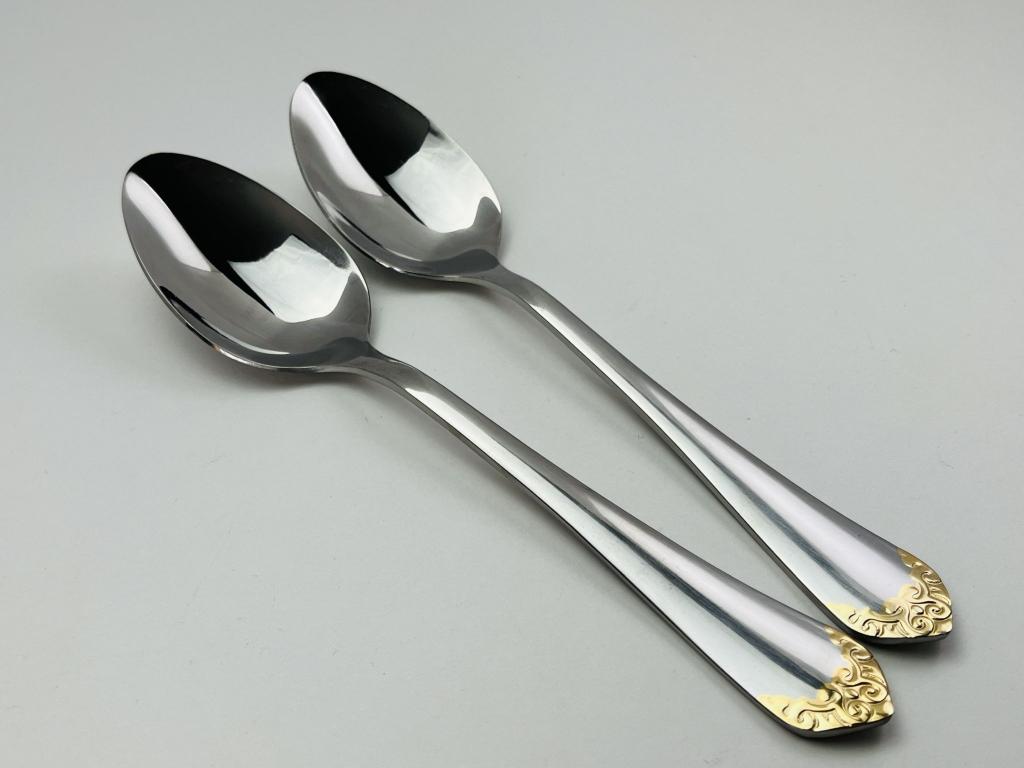 Набор из 2 стальных столовых ложек. Нержавеющая сталь. С золотом 