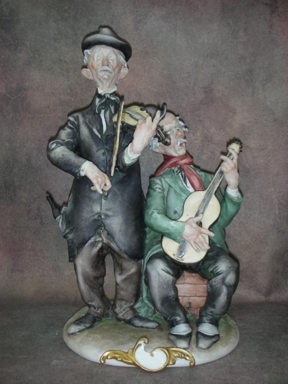 Статуэтка. Фарфор. Супер дуэт. Capodimonte. Италия