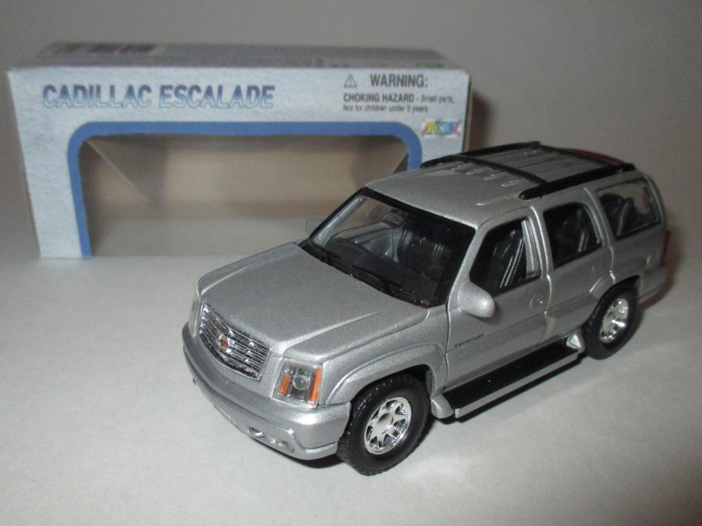 модель авто Cadillac Escalade / Кадилак Эскалейд (WELLY) Читайте описание!!!