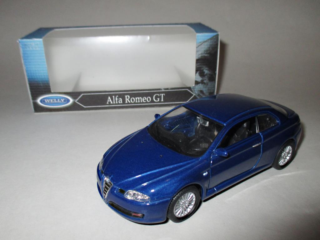 модель авто Alfa Romeo GT / Альфа Ромео ГТ (WELLY) Читайте описание!!!