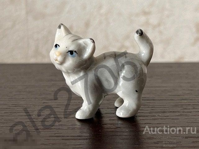 Фарфоровая статуэтка Кошка, Европа
