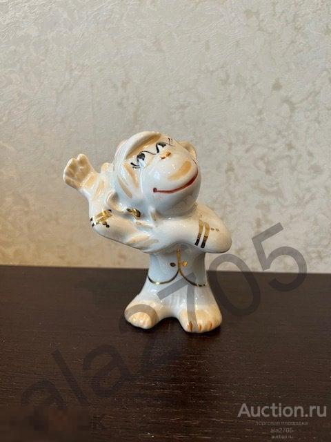 Фарфоровая статуэтка  Обезьянка, Дулево 2003г.
