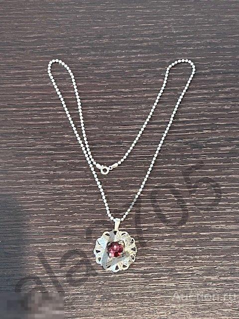 Кулон на цепочке (на цепочке стоит проба 925)