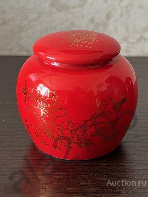 Чайница фарфоровая, красная, Китай, винтаж