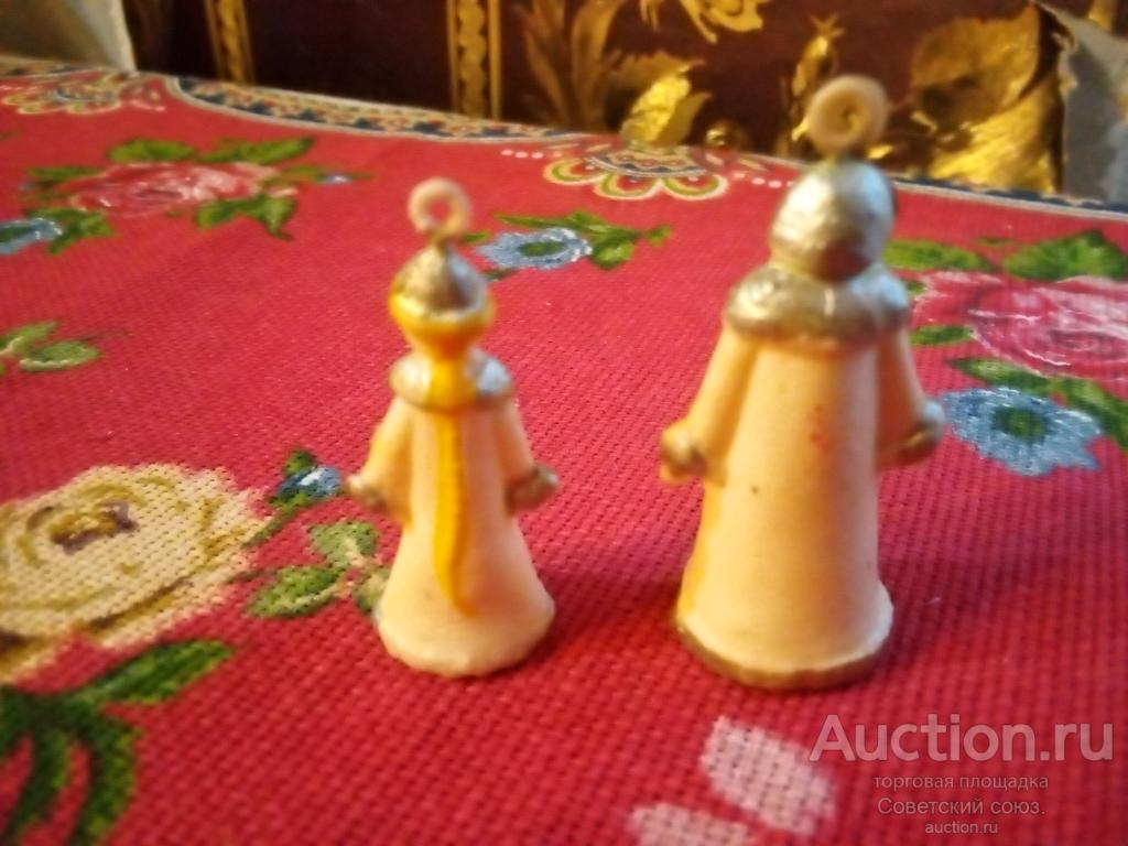 Елочнаые игрушки Дед Мороз и Снегурочка.