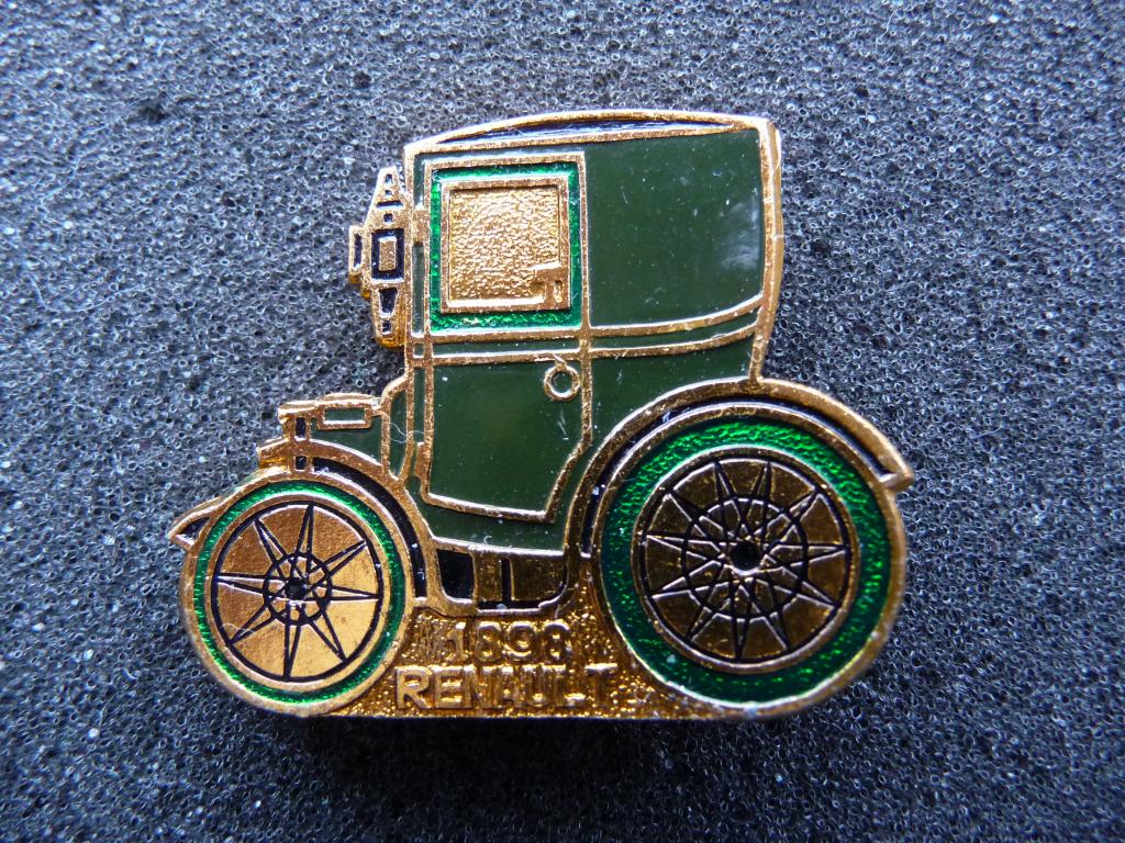 Значок СССР : Автомобиль "RENAULT" 1898г. - Лёгкий. Отличный.