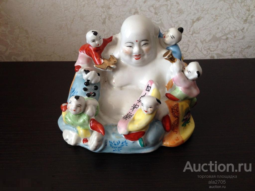 Фарфоровая статуэтка Хотей с детьми,  Китай