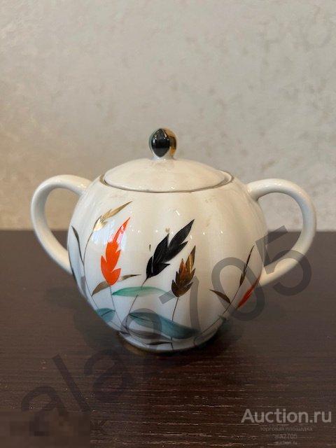 Сахарница ЛФЗ «На лугу» авт. росписи Л. Блак