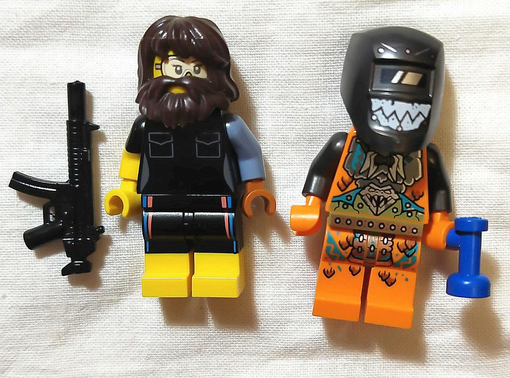 ЧЕЛОВЕЧКИ :     Лего  2 шт.      (0-55)