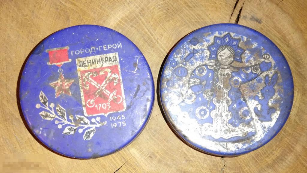 Коробки от конфет жестяные 2 штуки, возможно леденцы момпансье Ленинград и снегурочка