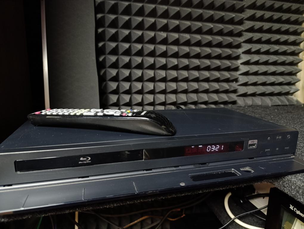 Blu-ray проигрыватель Samsung BD-P1600A