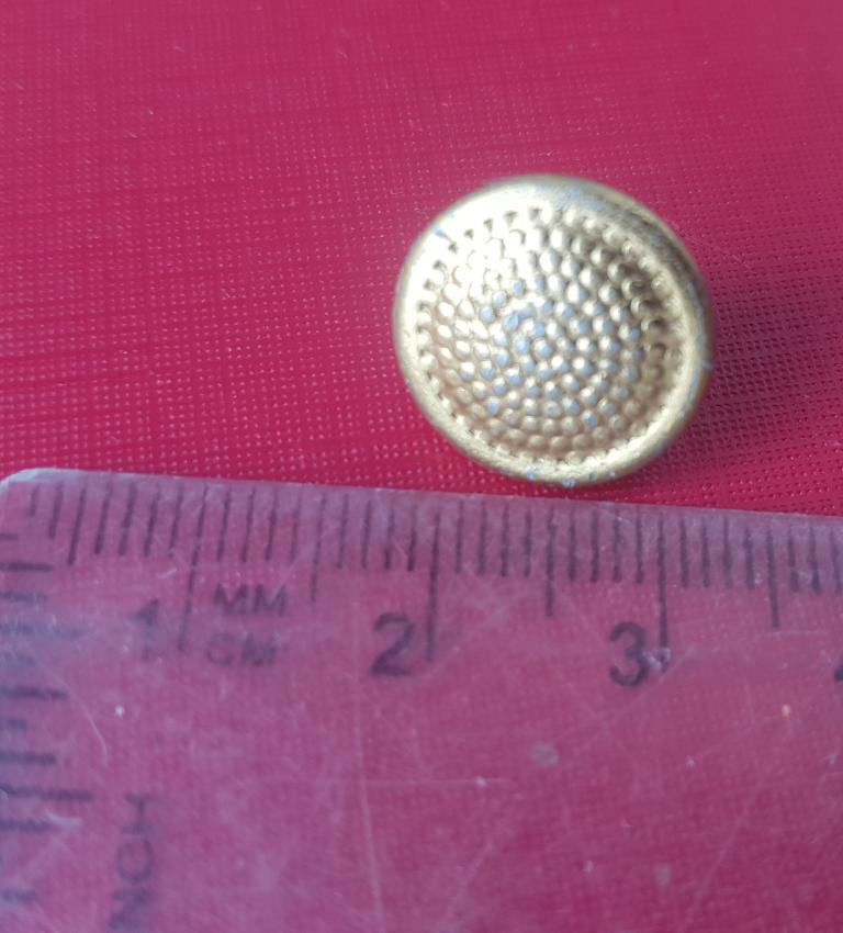 пуговица школьной формы 60-х для коллекции