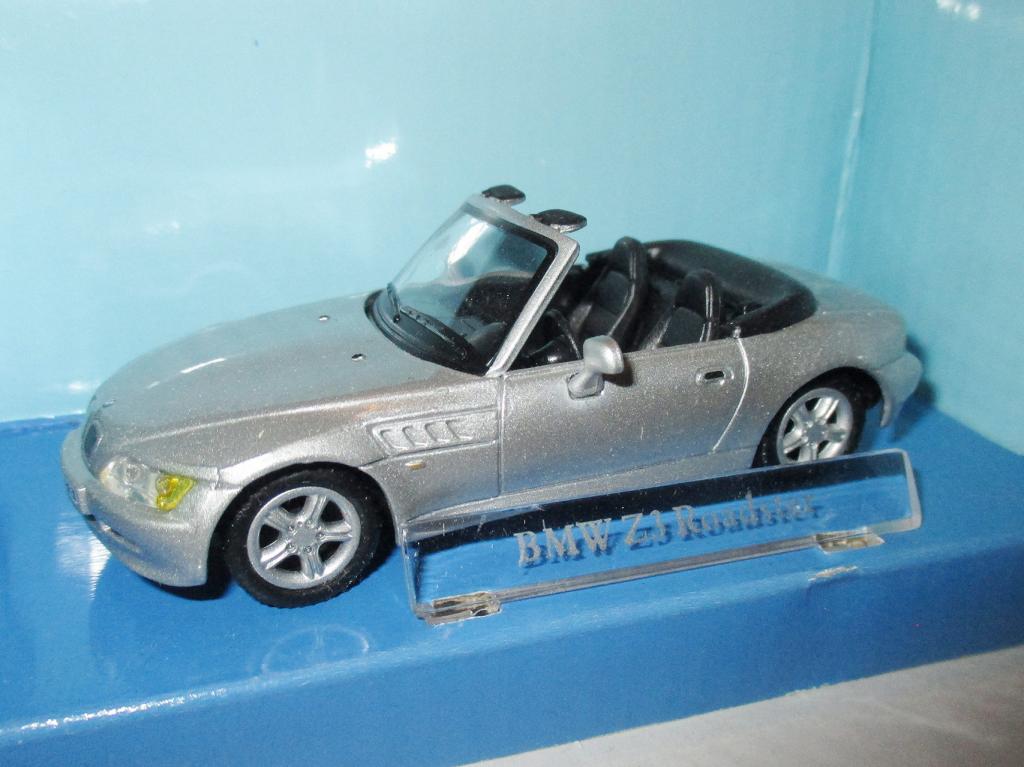 модель авто BMW Z3 Roadster / БМВ З3 Роадстер ( Cararama ) Читайте описание!!!