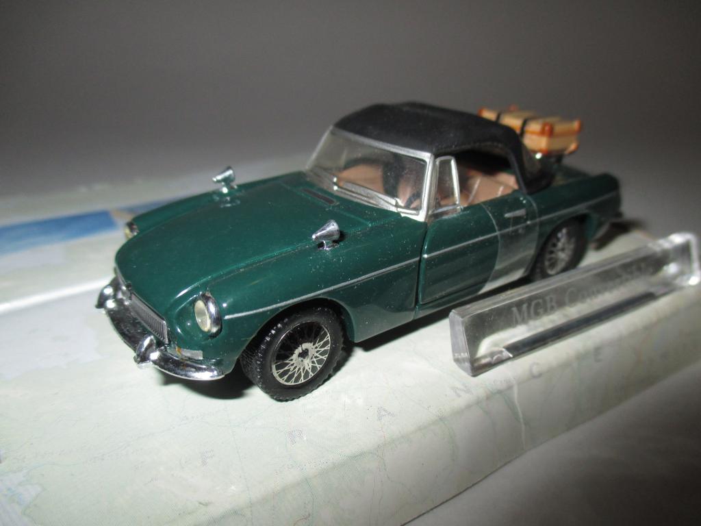 модель авто MG MGB Cabriolet / МГБ Кабриолет ( Cararama ) Читайте описание!!!