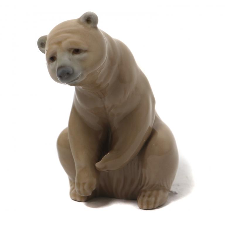 Фарфоровая фигура "Хороший бурый медведь". Lladro