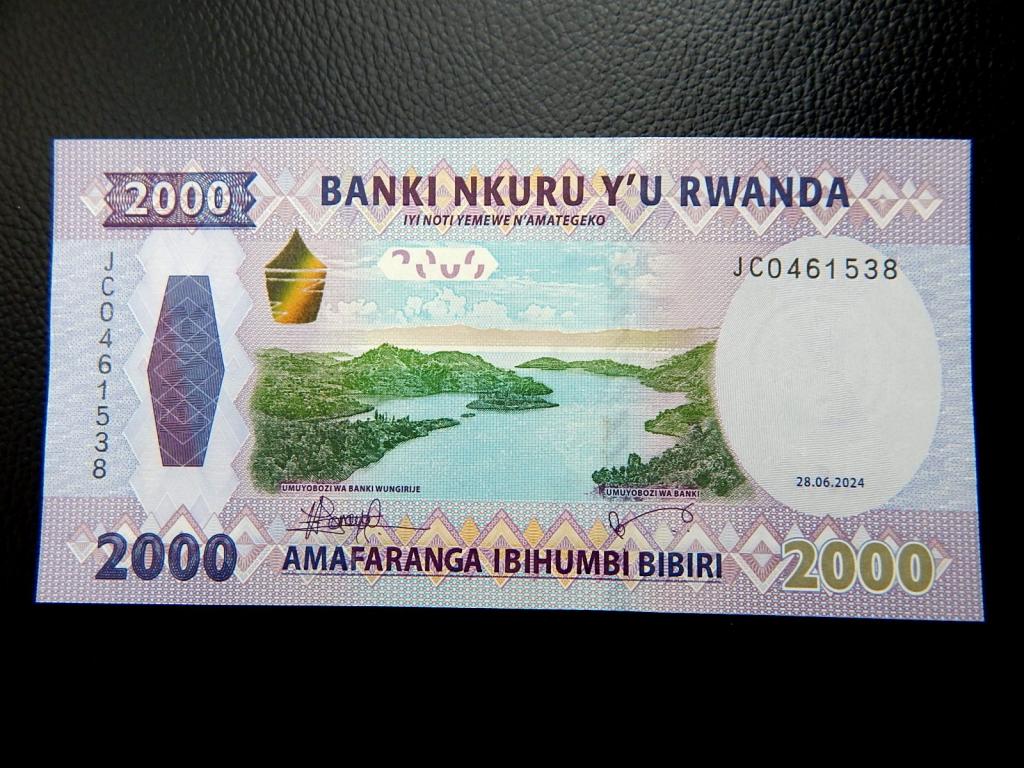 Бона 2000 франков серии 2024 года "JC" Руанда UNC