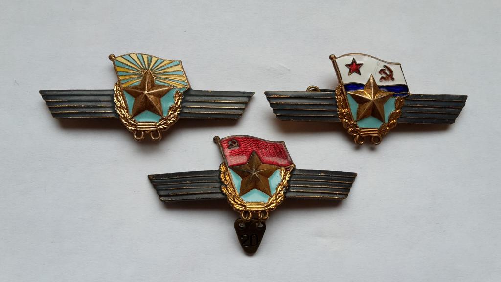 ЗНАКИ СВЕРХСРОЧНИК ВМФ ВВС СА СССР. НАБОР 3 ШТУКИ ТЯЖЕЛЫЕ ЭМАЛЬ