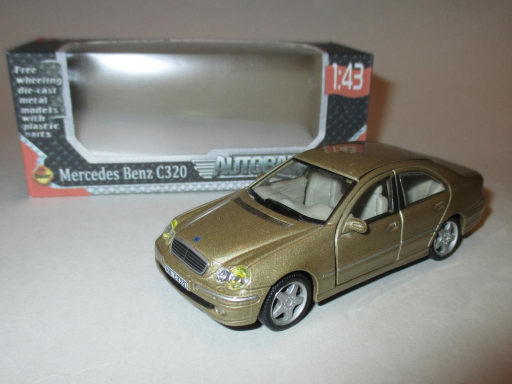 модель авто Mercedes Benz C 320 / Мерседес Бенц Ц 320 ( Cararama ) Читайте описание!!!