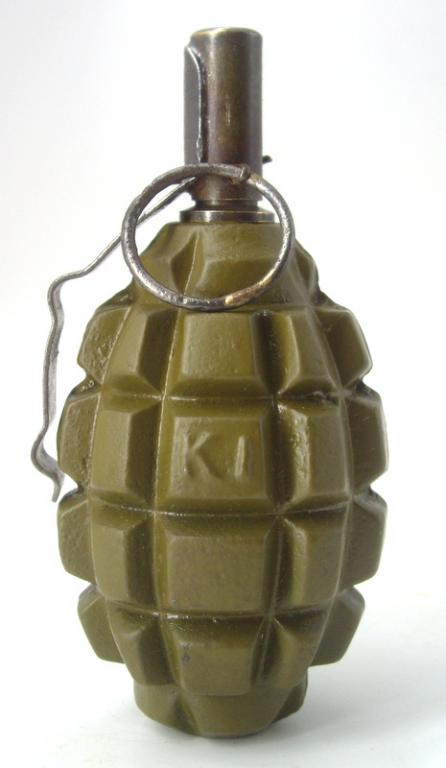 СОВЕТСКАЯ РУЧНАЯ ГРАНАТА Ф1 РАННЕГО ТИПА С ЗАПАЛОМ КОВЕШНИКОВА ЛИМОНКА РККА