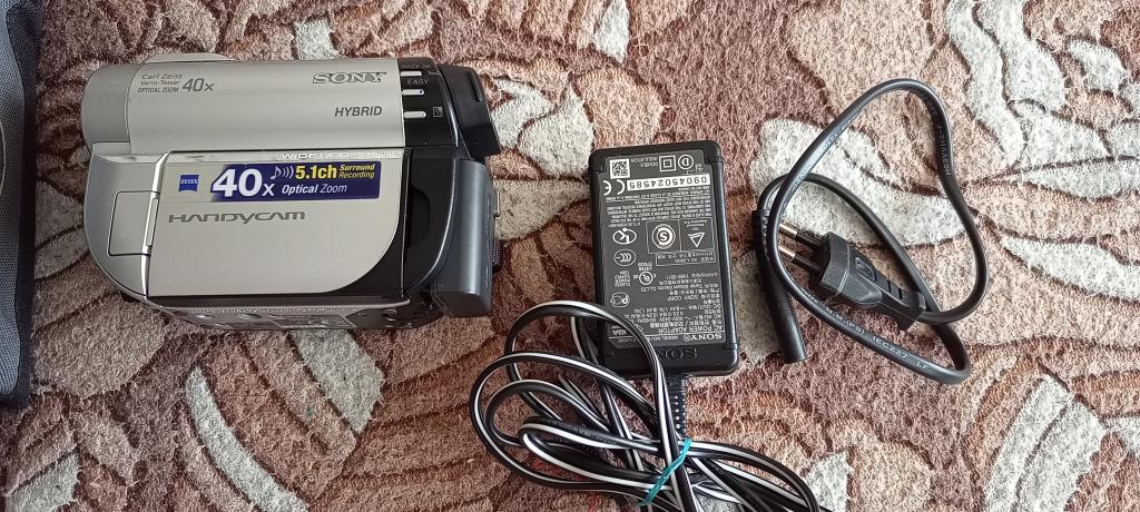 Видеокамера Sony DCR-DVD115E.Состояние.Рабочая