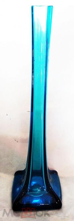 ваза берц из голубого стекла 35см